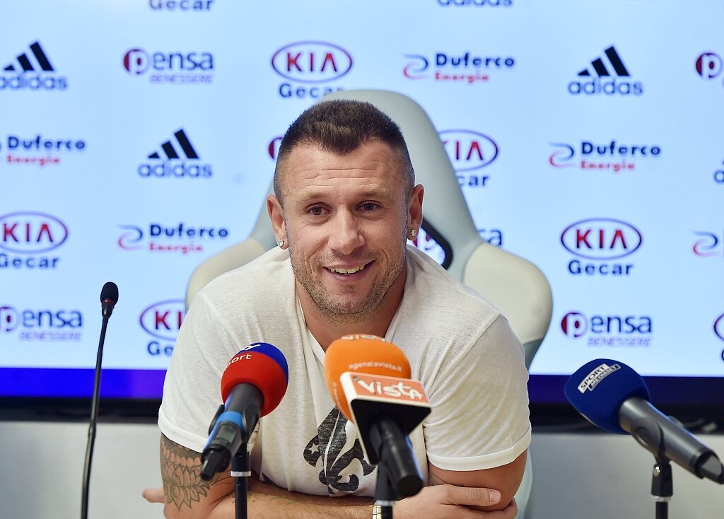 球速体育 (中国)官网-最全体育赛事直播与即时数据-卡萨诺：加斯佩里尼和总监的引援想法不同，罗马老板必须做出选择