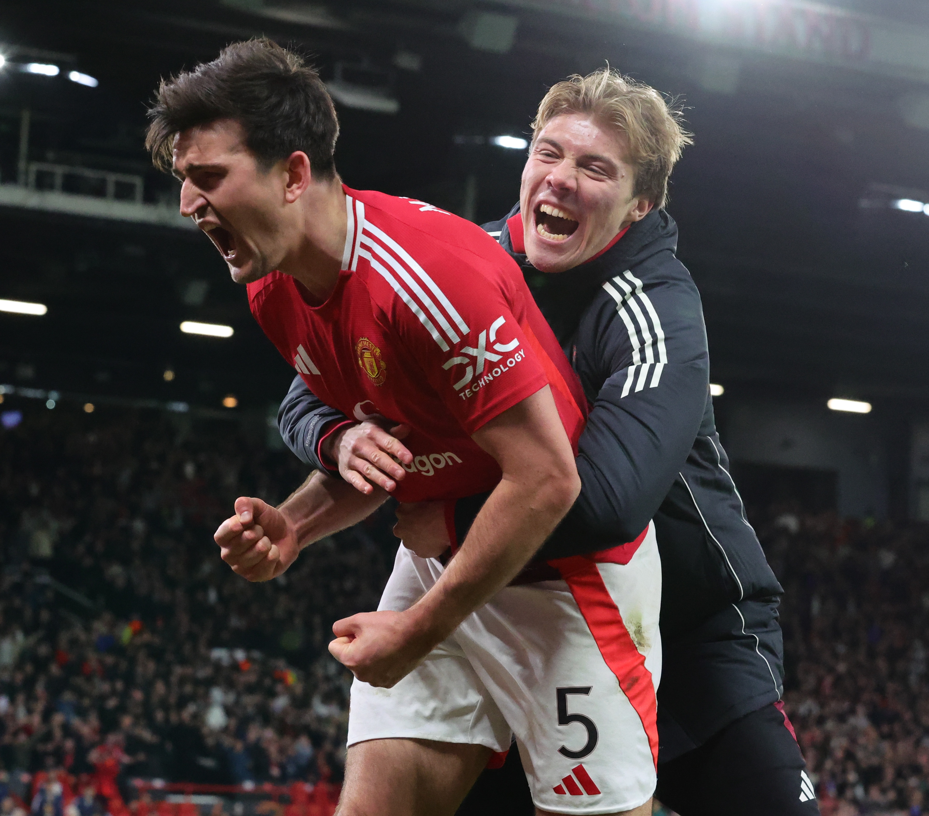 球速体育 (中国)官网-最全体育赛事直播与即时数据-意媒：马奎尔续约让意甲球队计划落空，尤文、米兰和国米都曾接触